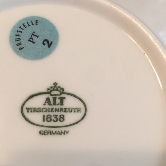 Set of 2 TIRSCHENREUTH Gloriette Flat Cups & Saucers Set New - Picture 13 of 15